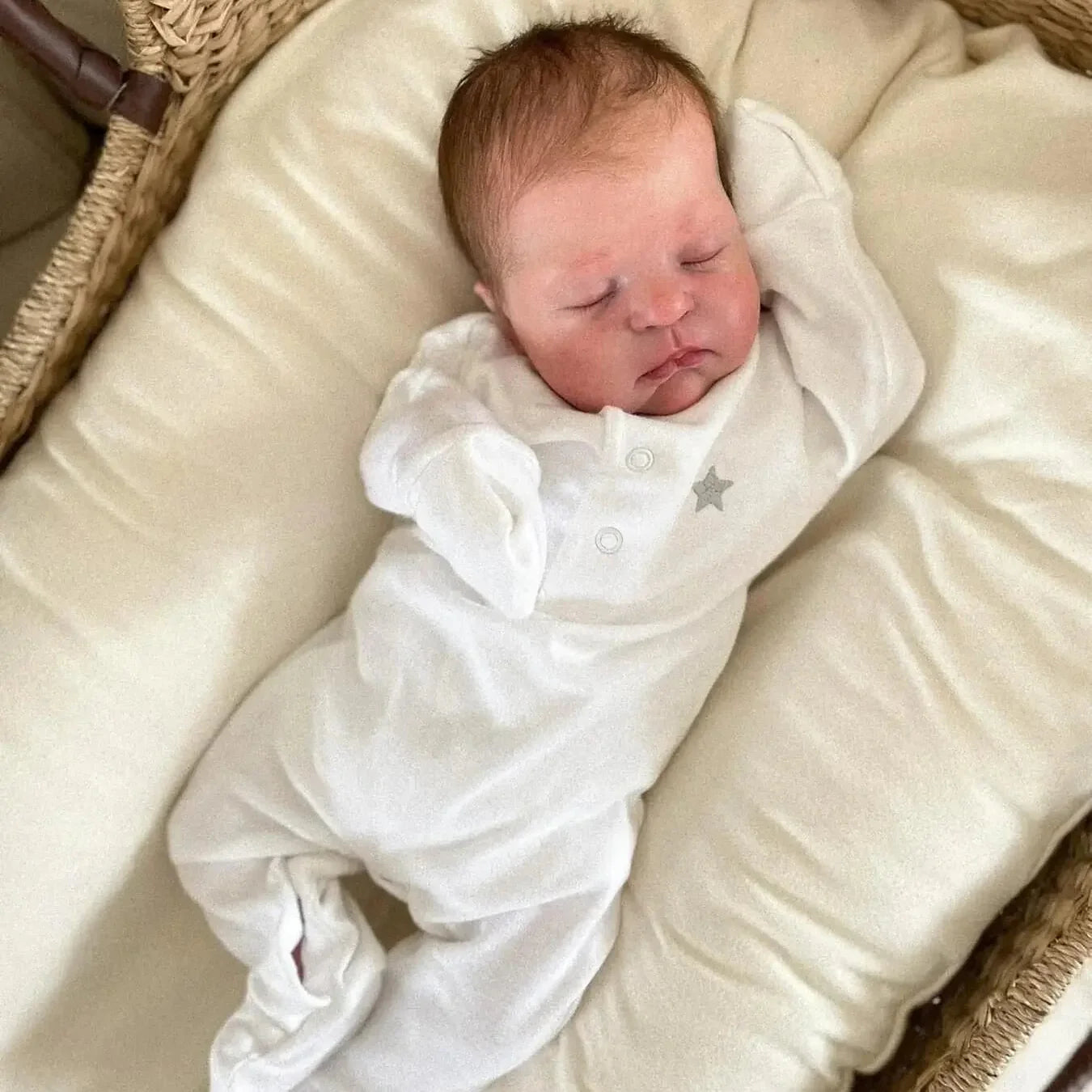 Bebê Reborn Realista Violeta